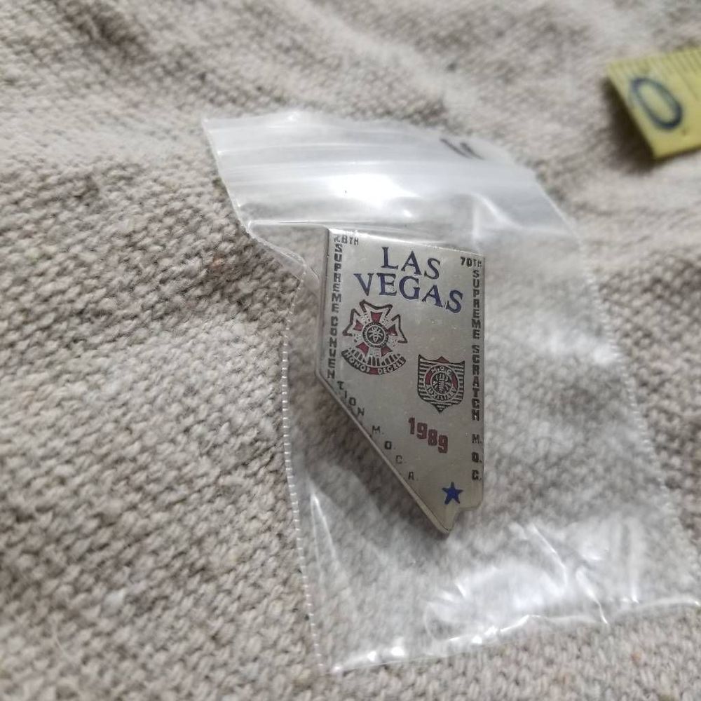 Las Vegas 1989 Supreme Convention lapel pin 11